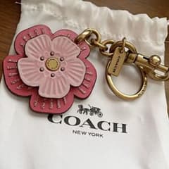 coachティーローズバックチャームのサムネイル