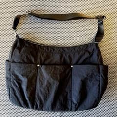 フェリシモ　大型ショルダーバッグ　黒　男女兼用　ビジネス　通勤　通学　旅行のサムネイル