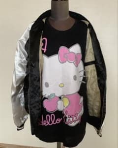 ハローキティ スカジャンとTシャツのサムネイル