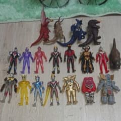M様専用☆ ウルトラマンソフビ 20体セットのサムネイル
