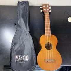 MAHALO ウクレレ 本体 ソプラノサイズ　音楽　楽器　人気　非売品のサムネイル