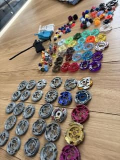 メタルファイトベイブレードまとめ売り ケース付き - メルカリ