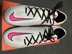 新品未使用NIKE ナイキ ファントム GT PRO HG 27cmのサムネイル