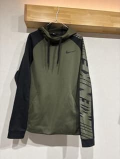 NIKE パーカー カーキ×ブラックのサムネイル