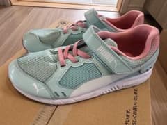 PUMA キッズ スニーカー ライトブルー ピンク 23.5cmのサムネイル
