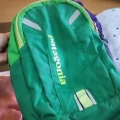パタゴニアキッズリュック黄緑×緑のサムネイル