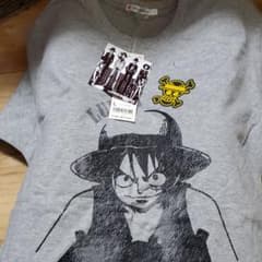 【ONE PIECE】ユニクロ コラボTシャツ UTのサムネイル