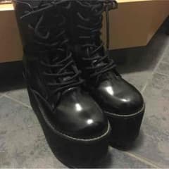 MURUA 編み上げ 厚底 ブーツのサムネイル
