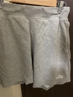 PHATRNK グレー ショートパンツのサムネイル