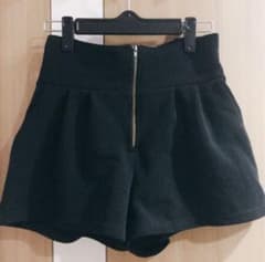 ショートパンツのサムネイル
