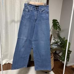 UNIQLO　ライトブルー　ワイドレッグデニム　S