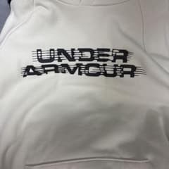 UNDER ARMOUR ホワイトパーカーのサムネイル
