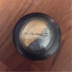 MAC アイシャドウのサムネイル