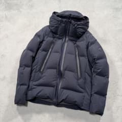 デサント 水沢ダウン マウンテニア DAMMGK30U ネイビー Mサイズ - メルカリ