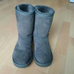 専用☆UGG ミドル丈ブーツのサムネイル