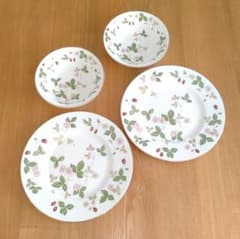 Wedgwood Wild Strawberry 皿 4枚セット ウェッジウッド - メルカリ