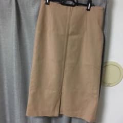 ひざ丈スカートのサムネイル