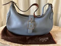 coachの肩に掛けると綺麗な水色のショルダーバッグ、2ウェイでハンドバッグにものサムネイル
