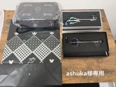 ディズニー アンバサダーホテル キングダムハーツ キーブレード型 ルームキーのサムネイル