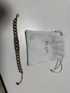 GUESS ゴールドカラー チェーンブレスレットのサムネイル