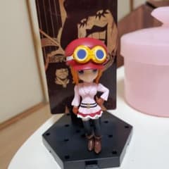 ONE PIECEのフィギュアのサムネイル