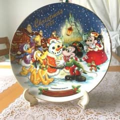 1988年東京ディズニーランドクリスマス記念プレート - メルカリ