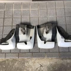 ハイエースマッドガードのサムネイル