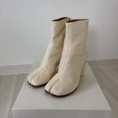 Maison Margiela 足袋ブーツ ホワイトサイズ36.5のサムネイル