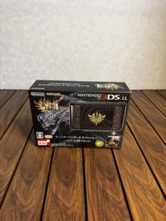 3DS LL 몬스터 헌터 4 스페셜 팩 & 소프트 4 개 세트