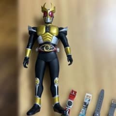 S.H.Figuarts 仮面ライダーセイバー ブレイブドラゴン メタリック 