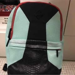 スプレーグラウンドリュックのサムネイル