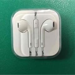 アップル純正イヤホン 完全未開封 即購入可のサムネイル
