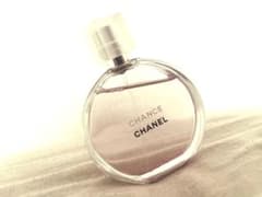 CHANEL 香水のサムネイル