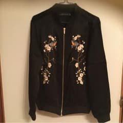 ZARA 刺繍ブルゾン    人気‼️のサムネイル