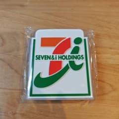 セブンイレブン2025年福袋　シリコンポーチ