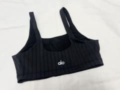 alo ストライプ ブラック スポーツブラのサムネイル