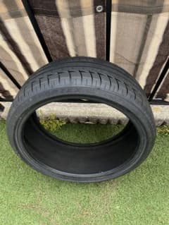 225/35ZR19 タイヤのみ一本　3/24までのサムネイル