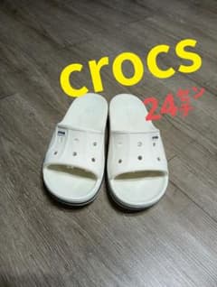 値下げ　crocs 　ホワイト 　バヤバンドスライド　 サンダル　ユニセックスのサムネイル
