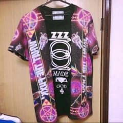 宇宙柄ビックTのサムネイル