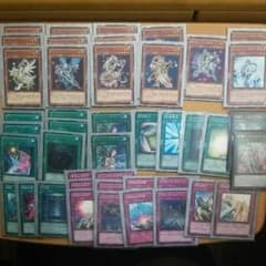 遊戯王 テラナイト デッキ　スリーブ付きのサムネイル