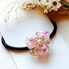 お花のヘアゴム(pink)№876　ドライフラワー　レジンのサムネイル