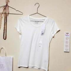 GU新品無地Tシャツのサムネイル