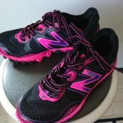 【〜6/3 tago様専用】new balance MINIMUS  24.0㎝のサムネイル