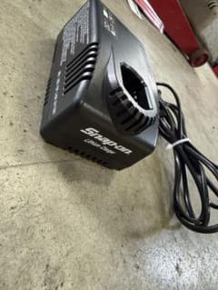 Snap-on Lithium Charger 本体のサムネイル