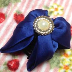 濃紺のクラシカルワニクリップ♪のサムネイル