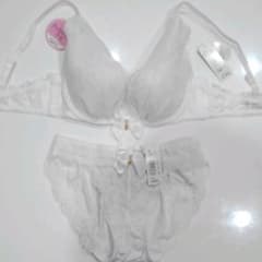 ブラジャー ショーツのサムネイル