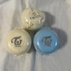 TWICE カプセルトイ フィギュア ダヒョン　ナヨン 未開封のサムネイル