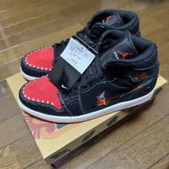 新品 NIKE エアジョーダン1 MID シエンプレファミリア 27cmのサムネイル