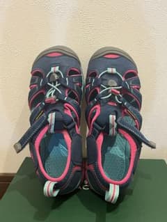 KEENサンダル　22.5㎝のサムネイル