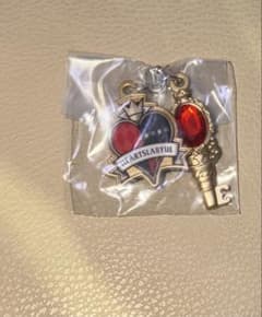 ディズニー ツイステッドワンダーランド めじるしアクセサリー ハーツラビュル寮のサムネイル